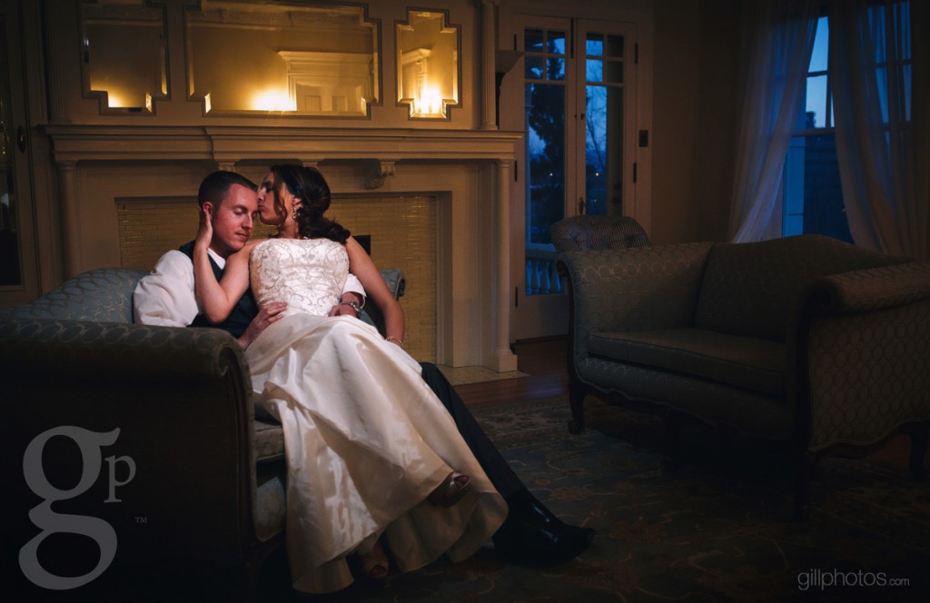 IMAGE: http://www.gillphotos.com/wp-content/uploads/2013/05/grant_humphreys_mansion_wedding-15-1024x664.jpg