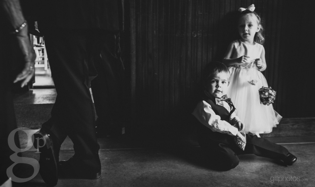 IMAGE: http://www.gillphotos.com/wp-content/uploads/2013/06/Craftwood_Inn_Wedding_13-1024x610.jpg