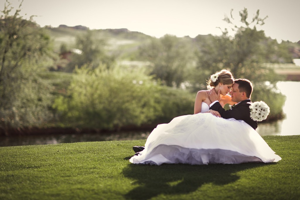 IMAGE: http://www.gillphotos.com/wp-content/uploads/2013/06/Pelican_Lakes_Wedding_Windsor_21-1024x682.jpg