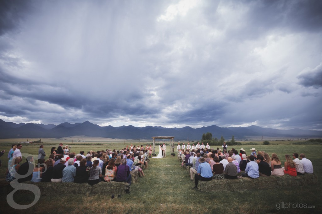 IMAGE: http://www.gillphotos.com/wp-content/uploads/2013/09/rustic_mountain_westcliffe-co_wedding_20-1024x682.jpg