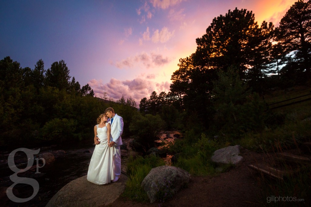 IMAGE: http://www.gillphotos.com/wp-content/uploads/2013/10/Wild_basin_Lodge_Wedding-30-1024x682.jpg