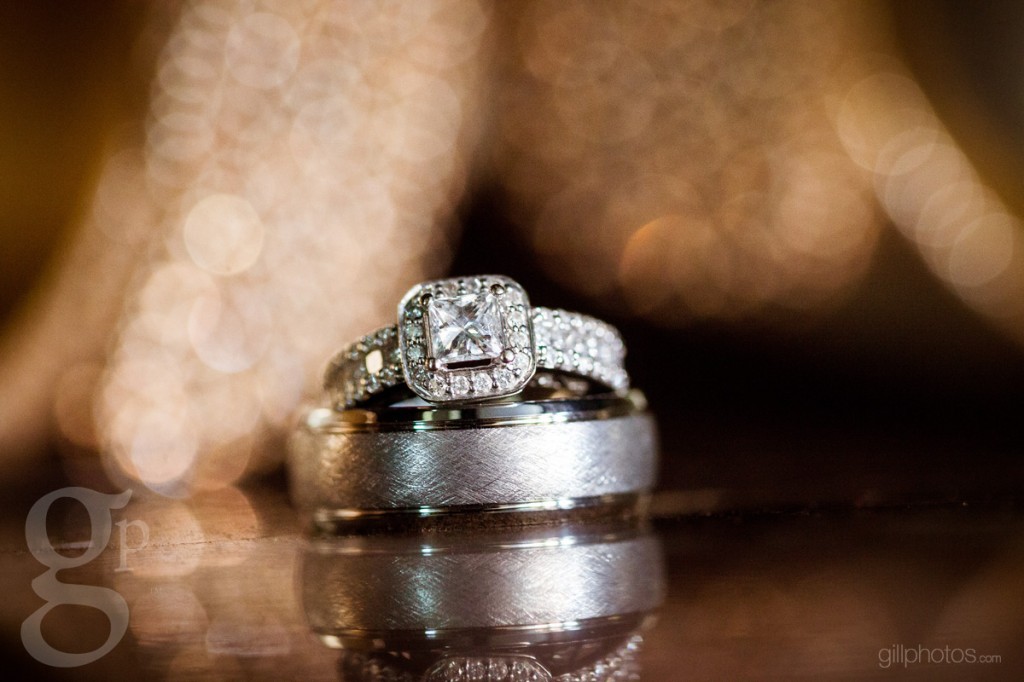 IMAGE: http://www.gillphotos.com/wp-content/uploads/2013/11/South_Dakota_Wedding-2-1024x682.jpg