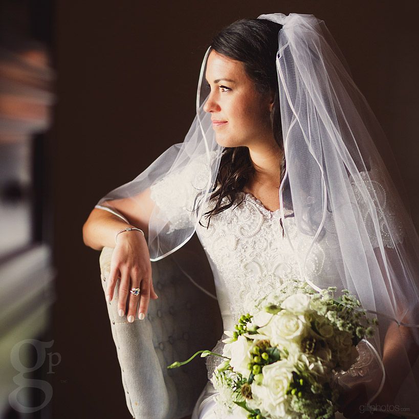 IMAGE: http://www.gillphotos.com/wp-content/uploads/2014/01/Farm-at-Brusharbor-Wedding-North-Carolina-18.jpg