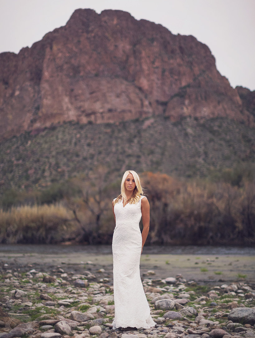 IMAGE: http://www.gillphotos.com/wp-content/uploads/2014/01/Mesa-Wedding-Photographer-in-Arizona-22.jpg