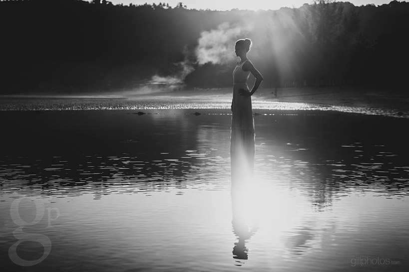 IMAGE: http://www.gillphotos.com/wp-content/uploads/2014/04/Thailand-Bridal-Shoot-4.jpg